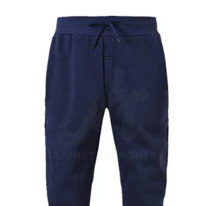 Survêtements pour hommes à faible MOQ, fabrication en usine, construction de qualité supérieure avec matière douce au toucher et design élégant - Product Image 6