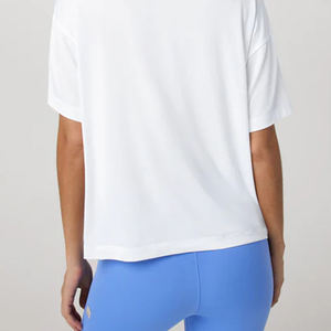 Camiseta de algodón de alta calidad para mujer, estilo casual, lisa, para impresión y diseño, corte holgado, precio de fábrica para distribución mayorista. - Product Image 5