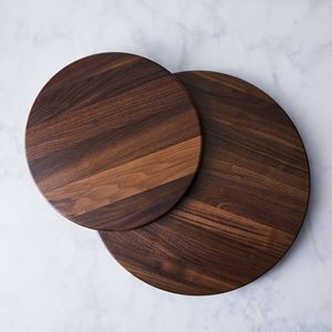 Plateau de service rond en bois de noyer de luxe en gros, ensemble de plateaux à charcuterie et fromages en bois massif écologique pour hôtels et restaurants - Product Image 1