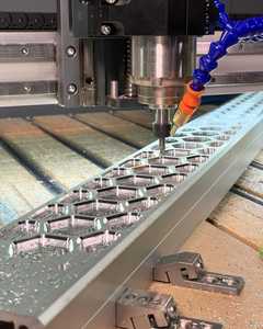 บริการกัดขึ้นรูปชิ้นส่วนแผ่นโลหะด้วยเครื่อง CNC VMC จากอะลูมิเนียมและสแตนเลสสำหรับอุตสาหกรรม  รับผลิตชิ้นส่วนตามแบบสำหรับงานกัดขึ้นรูปในอุตสาหกรรม - Product Image 2