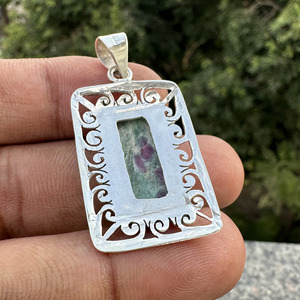Wholesale Natural <b>Ruby</b> Fuchsite Gemstone Pendant 925 Sterling Silver Rectangle Filigree Frame Charm Pendant Jewelry for Women - Product Image 4