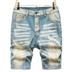 Short en jean taille haute pour homme avec coupe ample lavage authentique Nouveau style parfait pour short en jean rétro ou streetwear pour homme - Product Image 1