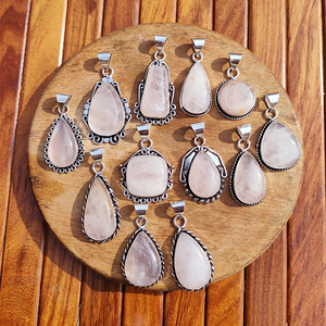 Colgante de Cuarzo Rosa Natural, Cristal Rosa Hecho a Mano, Joyería de Latón Bañado en Plata, Venta al por Mayor, Engaste de Bisel, Regalo para Fiestas - Product Image 2