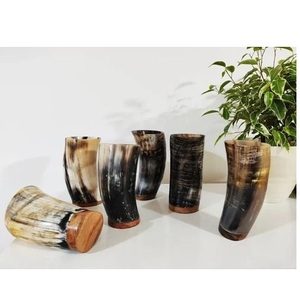 Jarra de cerveza de cuerno natural con acabado liso, taza para beber hecha a mano, jarra decorativa de cuerno de búfalo para bebidas. - Product Image 1