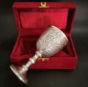 Gobelet à vin en métal fait main personnalisé en gros, design gaufré, en laiton, style vintage, verre à bière de luxe, exportateur - Product Image 1