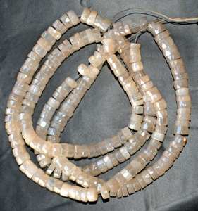 Cuentas facetadas de calcedonia natural en forma de rueda, hilo de cuentas sueltas de piedras preciosas para la fabricación de joyería artesanal al por mayor. - Product Image 1