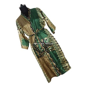 KL001 Robe de nuit vintage pour femme, imprimé floral coloré, pour les fêtes, hiver, automne, style bohème, ample, longue, en poly-soie, séchage rapide, manches longues - Product Image 5