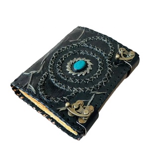 Hocus Pocus Stone Vintage libro de cuero de hechizo celta Wiccan diarios para escribir negro hecho a mano Deckle arte papel planificador diario - Product Image 1