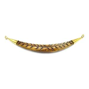 Colgante de luna creciente hecho a mano con hueso natural de buey: Cuerno tallado con engaste de oro para llevar a precios asequibles. - Product Image 2