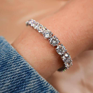 Bracelet tennis en moissanite taille ronde, style diamant étincelant de luxe, bijoux fins, cadeau pour femme, élégant, classique, intemporel - Product Image 2