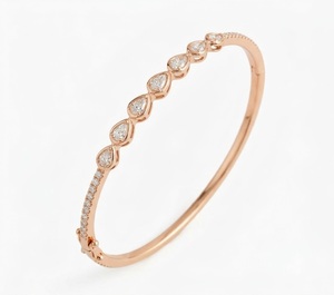 Brazalete Articulado de Oro Amarillo de 18K con Diamante Cultivado en Laboratorio Corte Pera E Color VVS2, Joyería de Moda - Product Image 6
