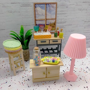 Lámpara de Pie en Miniatura 1:12 de Plástico Rosa y Madera, Mueble de Juguete para Casa de Muñecas, Decoración DIY para Casa de Muñecas, para Mayores de 14 Años - Product Image 4