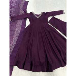 Hermoso Vestido Anarkali XL para Fiesta con Dupatta, Elegante Diseño de Pantalón - Product Image 5