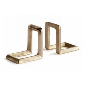 Sujetalibros metálicos dorados modernos Diseño escultórico en forma de mano de aluminio para la decoración de la oficina en el hogar y la sala de estar - Product Image 3