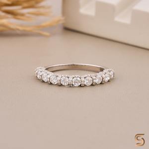 Anillo de Moissanita en Oro Blanco de 10K, Elegante Banda de Diamantes con Diseño Trenzado, Estilo Infinito Minimalista, Regalo de Compromiso, Boda, Fiesta - Product Image 2