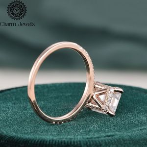 แหวนหมั้นผู้หญิงทรงคุชชั่นคัทประดับโมอิสซาไนต์จาก Charm Jewells ตัวเรือนเงินแบบหนามเตย สไตล์เรขาคณิตคลาสสิก ได้รับการรับรองจาก IGI - Product Image 5