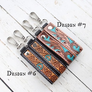 Nouvel arrivage de porte-clés en cuir usiné à la main porte-clés en cuir imprimé floral gaufré accessoires en cuir usiné sangles de clés - Product Image 1