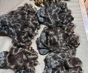 Lot de mèches de cheveux humains 100% indiens Remy, bouclés et ondulés, couleur noir naturel, vierges, soyeux, doux, épais et pleine densité - Product Image 1