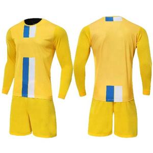 Conjunto de Camiseta y Pantalones Cortos de Fútbol para Hombre, Color Morado, Manga Larga, Cuello Redondo, Diseño con Bloques de Color, Impresión Sublimada, Absorbe la Humedad, Deportivo, para Toda Temporada - Product Image 3