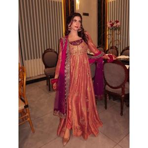 Robe Anarkali pour femmes, robe longue brodée de créateur avec dupatta, tenue de fête, tenue de mariage, tenue ethnique, style élégant - Product Image 1