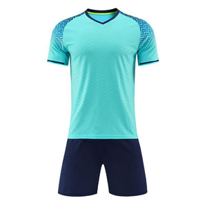 Tenue de football à prix raisonnable, personnalisez votre propre logo, vêtements de sport, uniforme de football par sublimation pour hommes - Product Image 1