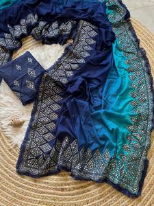 Hermoso espejo y Zarkan Borde de encaje de alta calidad Trabajo Uso diario Diseñador Sari con tarifa asequible - Product Image 4