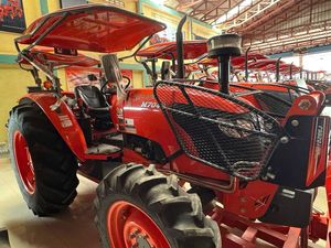 Tractor Kubota M7040 de 70HP 4WD de Alta Resistencia, Fabricado en Tailandia, Modelo 2026, el Más Vendido, Equipo Agrícola - Product Image 4
