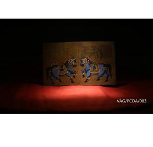 Carte postale élégante peinte à la main, conçue pour la décoration murale moderne - Product Image 1