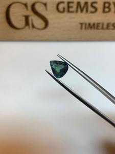 Gema suelta de alejandrita, corte en forma de corazón, azuláceo a púrpura, facetada, piedra de coleccionista rara, joyería fina, cambio de color natural - Product Image 3