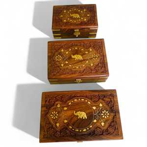 Coffret d'élégance artisanal, bijoux de fabrication royale - Product Image 1