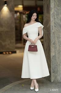 Vestido Esther con hombros descubiertos en corte A en color blanco |   Estilo elegante y femenino |   Diseño con hombros descubiertos |   Moda moderna para mujeres - Product Image 2