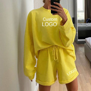 Conjunto de Sudadera y Pantalones Cortos Oversize para Mujer con Logo Personalizado, Conjunto Casual de Dos Piezas, Sudadera de Cuello Redondo de Felpa, Chándal a Juego - Product Image 1