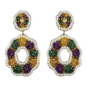 Pendientes colgantes con bordado a mano, cuentas de semillas y pedrería para fiestas, de MD HANDICRAFTS - Product Image 1