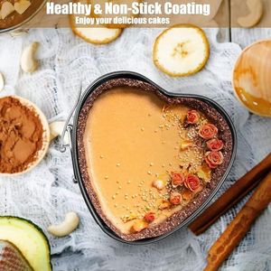 Set di 3 Teglie a Cerniera (4 e 9 Pollici) Antiaderenti in Acciaio al Carbonio, a Prova di Perdite, con Fondo Rimovibile per Cheesecake e Altri Dolci - Product Image 3