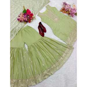 Top de Fiesta de Chifón con Bordado, Diseño en Línea A, Simple y Elegante, con Hermosa Dupatta y Cintura Estilo Baskita para la Madre de la Novia - Product Image 4