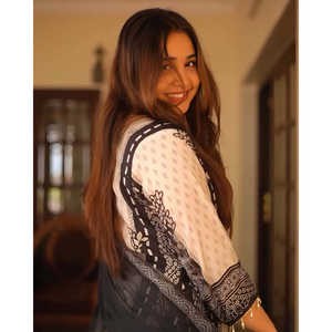 Beautiful XL Suit <b>Set</b> with Digital Print and Real <b>Mirror</b> Handwork - Product Image 4