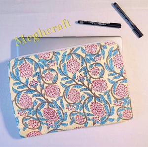 Sac pour ordinateur portable en coton imprimé floral bohème, écologique et doux, sac matelassé artisanal pour une protection supplémentaire pour un usage quotidien, en gros - Product Image 2