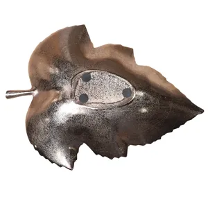 Fournisseur en gros de plateaux décoratifs de luxe pour les importateurs de meubles, plateau décoratif en aluminium moderne en forme de feuille, artisanat, forme ronde - Product Image 4