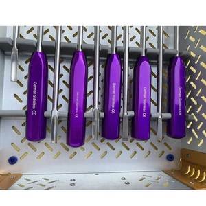 Kit d'instruments chirurgicaux orthopédiques manuels de qualité supérieure pour l'extraction de ciment métallique, avec élévateur fémoral, pour la chirurgie osseuse de la hanche, certifié CE - Product Image 4