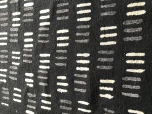 Tissu en coton imprimé à la main en gros – Tissu en coton indien à rayures noires et blanches pour fournisseurs de vêtements et de textiles - Product Image 3