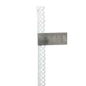 Dentelle en coton épais idéale pour les tenues de mariage, les bordures de chemisiers et les vêtements ethniques. - Product Image 1