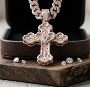 Collier pendentif croix en moissanite créée en laboratoire plaqué or rose style hip-hop avec chaîne cubaine pour homme - Product Image 2