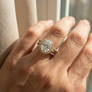 Anillo de Oro Sólido de 14K/18K con Diamante Amarillo de Laboratorio de 2 Quilates, Corte Ovalado, Triple Banda, Solitario, Joyería Fina de Lujo, Certificado IGI - Product Image 4