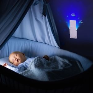 Trappola Elettrica per Insetti Volanti da Interno con 5 Pannelli Adesivi UV, Luminosità Notturna Regolabile, Inodore, Anti-Mosche e Zanzare - Product Image 6