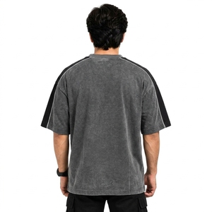 T-shirts surdimensionnés pour hommes T-shirts surdimensionnés pour hommes Tissu doux et résistant Coupe ample Mode urbaine moderne Style quotidien Coupe premium - Product Image 2