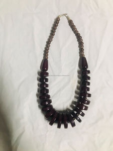 Descubre nuestro collar de resina hecho a mano, una mezcla perfecta de arte y elegancia. Hecho con alta calidad - Product Image 4