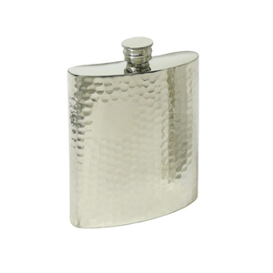 Petaca de Acero Pulido Martillado Brillante para Licores en Oferta - Product Image 1