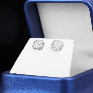 Boucles d'oreilles de luxe personnalisées pour mariage, style Ice Out, avec grappe carrée, en or blanc massif et diamant de laboratoire CVD HPHT, à fermoir à vis - Product Image 2