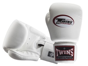 Guantes de Boxeo de Cuero Azules Twins, Venta al por Mayor, con Cierre de Gancho y Bucle, Correas Ajustables para Kick Boxing y Artes Marciales - Product Image 6