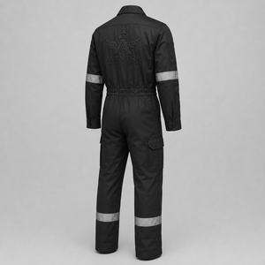 Traje de Seguridad Premium de Alta Visibilidad, Diseñado con Construcción Duradera, Ajuste Cómodo y Tiras Reflectantes - Product Image 3